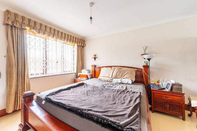 Thumbnail Property for sale in Lantern Close, Wembley