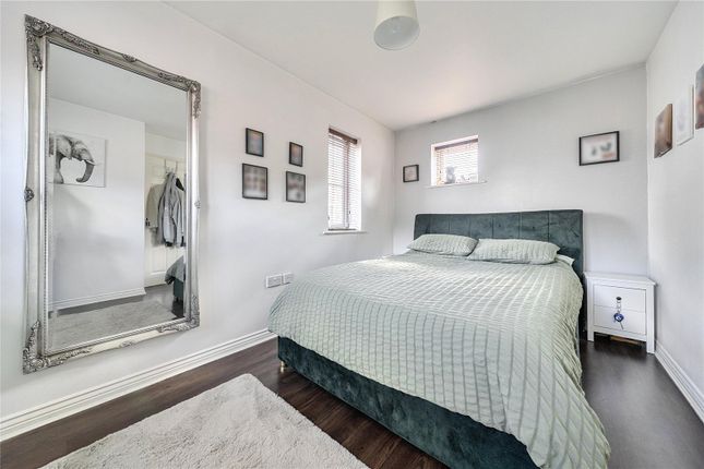 15, Basswood Drive, Hampshire photo 4