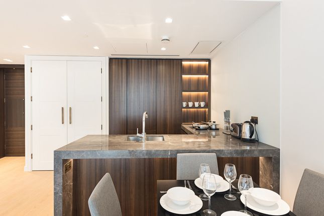 Flat Lincoln Square, 18, Portugal Street, Holborn photo 3