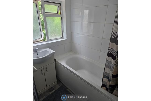 Headley Drive, New Addington, Croydon photo 5