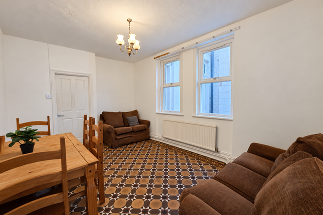 Kelvin Road, Cardiff photo 3