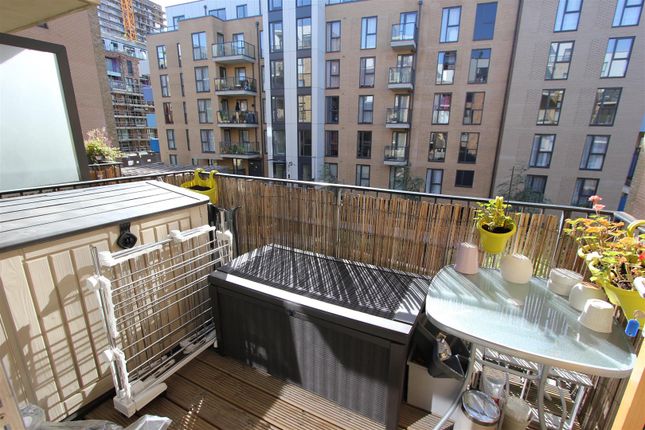 12, St James House, London photo 3