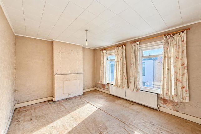 9, Upton Road, Hounslow photo 4