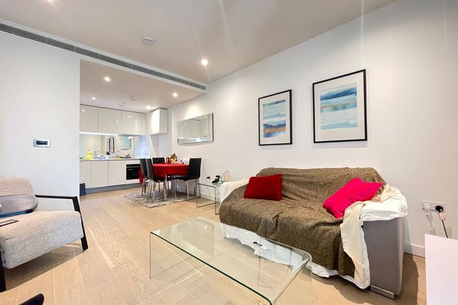 1-bed flat on Flat 1402 Sky Gardens, Wandsworth Road, London, £550,000