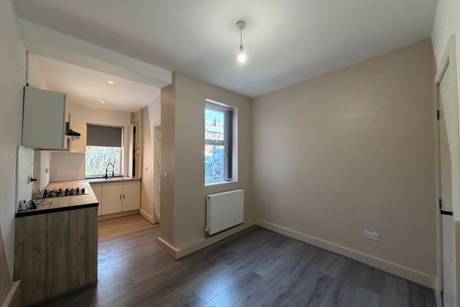 34, Plymouth Road, Sheffield photo 4