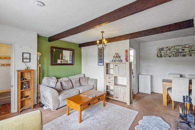 36, Alderscholes Lane, Bradford photo 5
