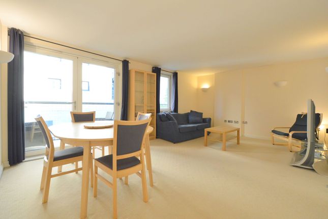 Flat 84, Ratcliffe Court Great Dover Street, London photo 2