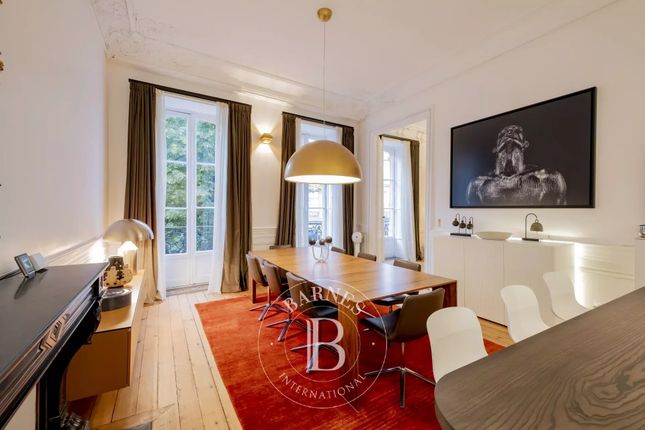 Apartment for sale in Bordeaux, 33000, France