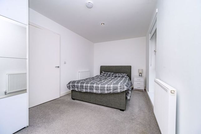 108, Northdown Road, Hatfield photo 4