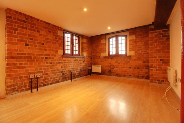Flat for sale in The Docks, Gloucester