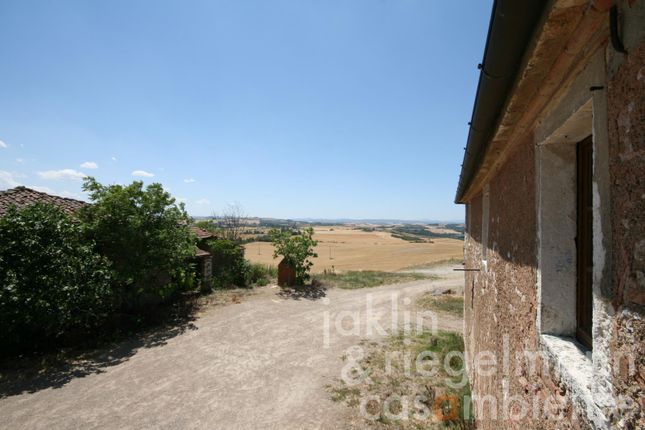Country house for sale in Italy, Tuscany, Siena, Siena
