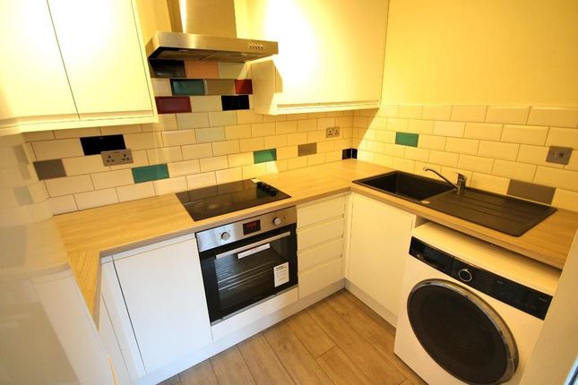 20 Campion Court, Wembley photo 4