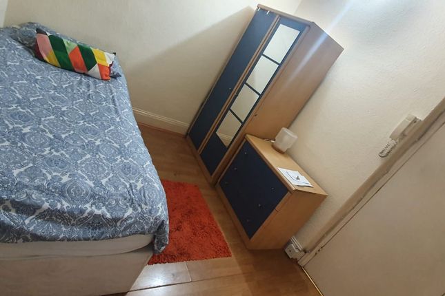 Thumbnail Room to rent in Chichele Road, Willesden Green
