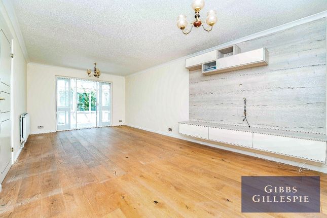 1, Thames Drive, Middlesex photo 2