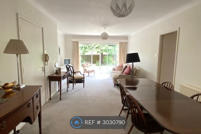 Flat, Cedar Court Christchurch Road, Winchester photo 3