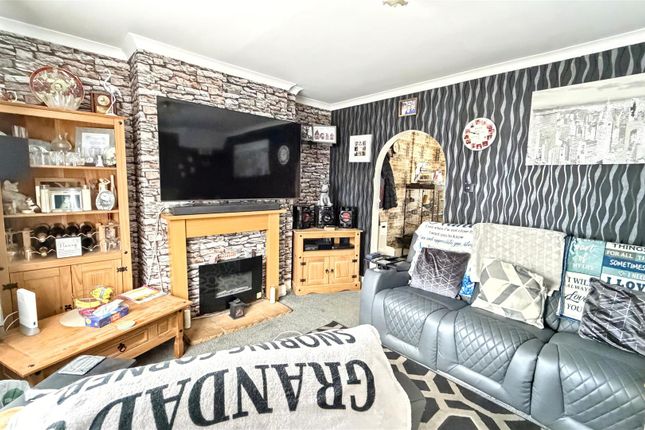 8, Livingshayes Road, Exeter photo 2