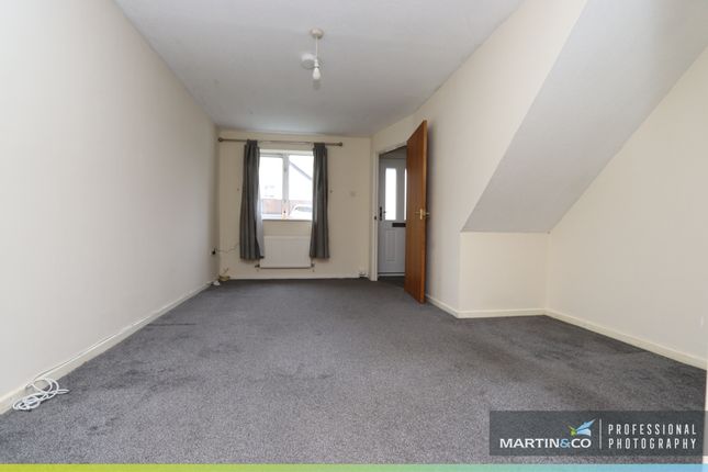 34, Caer Gerddi, Church Village, Pontypridd photo 3