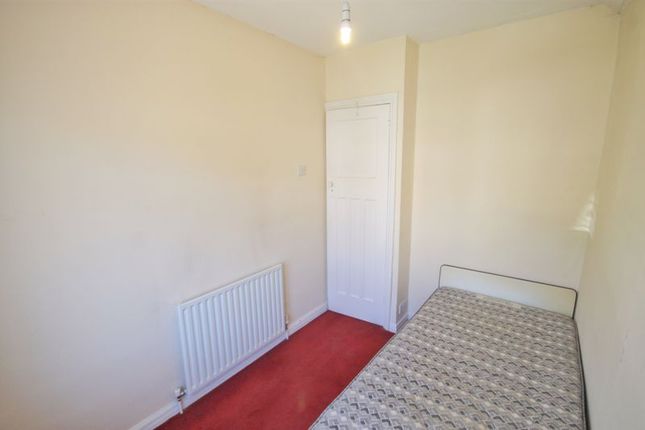 End terrace house for sale in Bourne View, Greenford