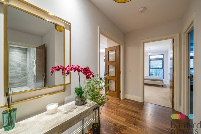Flat 37, 77, Parkland Views, Muswell Hill, London, N10 photo 3