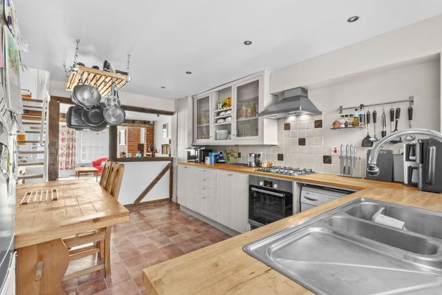 15 Back Street, Aylesbury photo 3