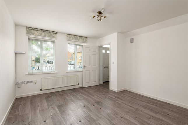24, Plover Road, Isle Of Sheppey photo 2