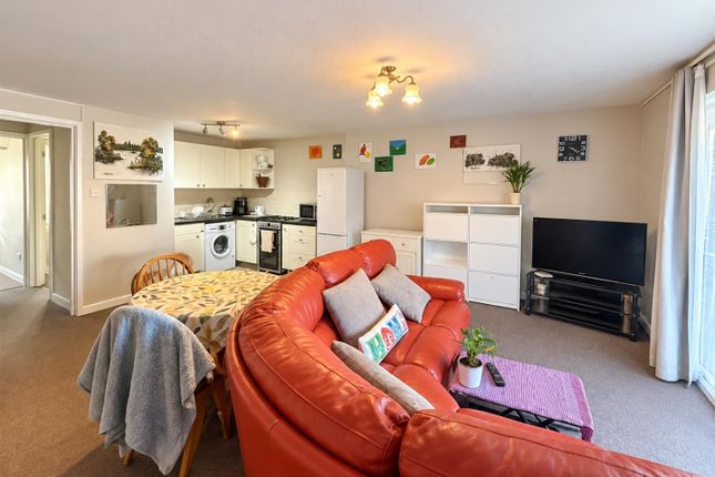 Flat 10, 6, Viking Way, Eastbourne photo 3
