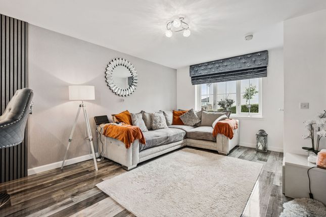 27 Brodie Avenue, Alloa photo 2