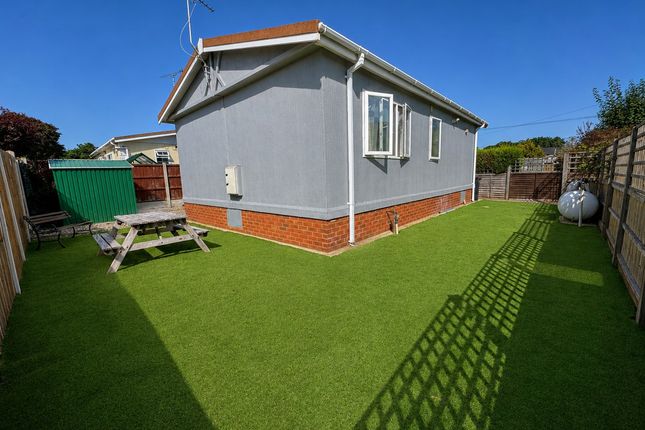 12, Hockley Park, Hockley photo 2