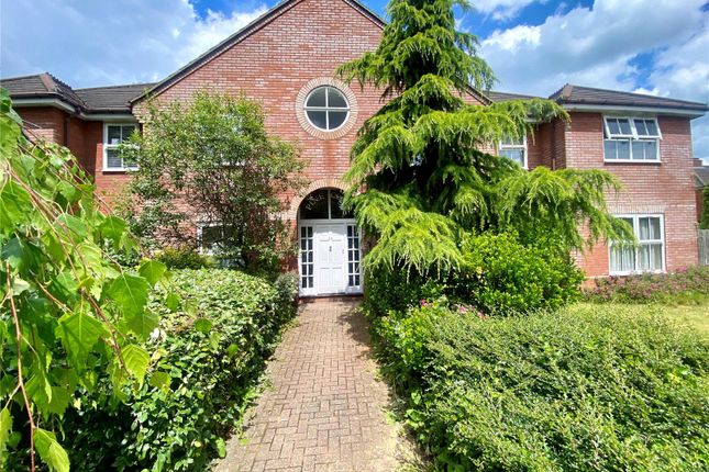 1-bed flat on Flat 3, Pine Court, 44, Reading Road, Hampshire, £185,000