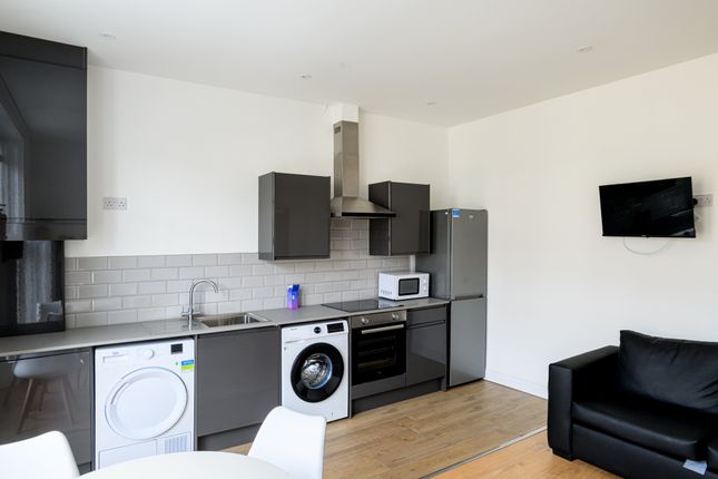 Hutton Terrace, Newcastle Upon Tyne NE2 photo 2