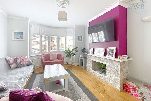 8 Priory Road, Gillingham photo 2
