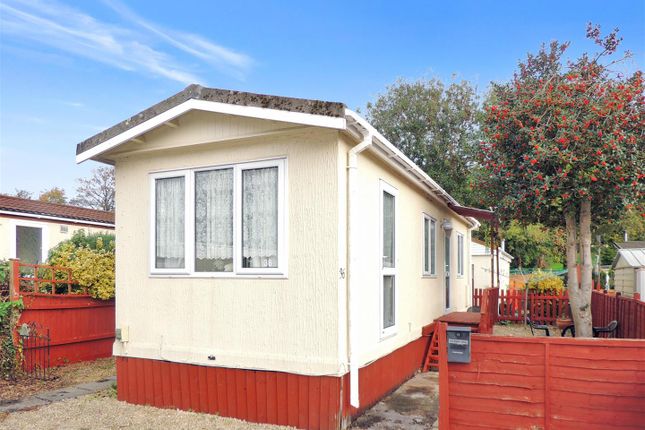 Thumbnail Mobile/park home for sale in Kingsway Park, Tower Lane, Warmley, Bristol