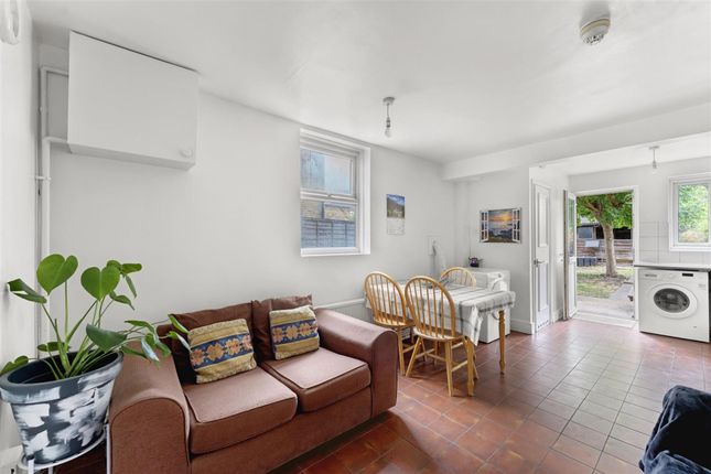 29 Alexandra Road, London photo 3