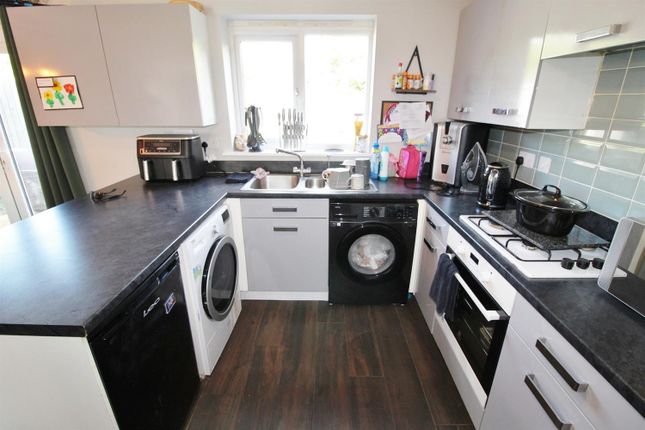 12, Hunters Place, Ts14 7bf, Guisborough photo 4