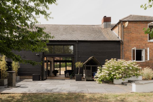 304795 - The Long Barn, Isle Of Wight Lane, Kensworth, Lu6 2Pp-17.Jpg