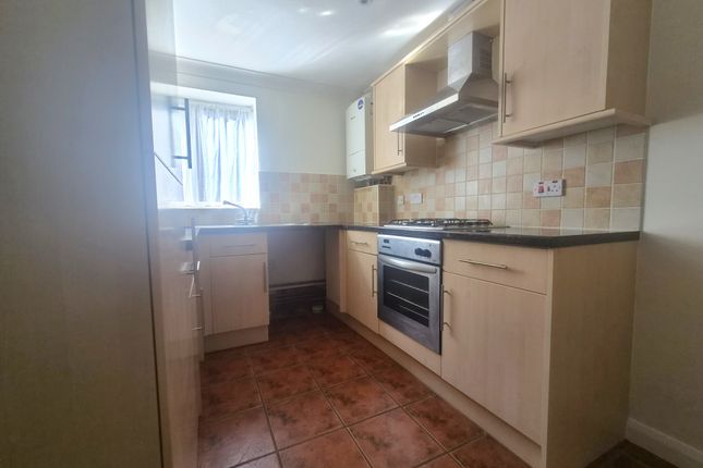 1 Benjamin Court, Station Road, Netley Abbey photo 4