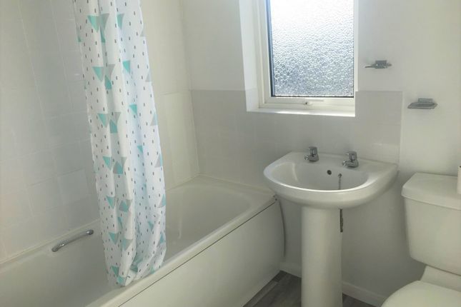 549a Rayleigh Road, Eastwood, Leigh on Sea photo 4