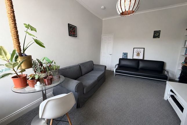 48, Albemarle Avenue, Newcastle Upon Tyne photo 3