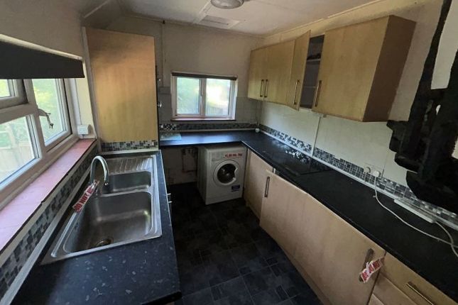149 Alton Magna, Salisbury photo 3