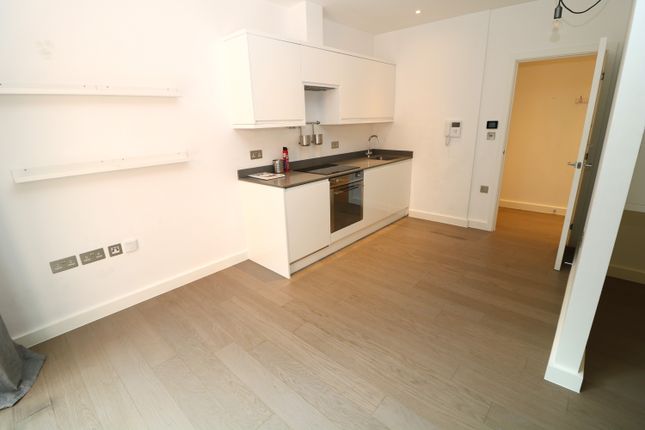 Flat 12 Vista House, Lincoln Road, Dorking photo 5