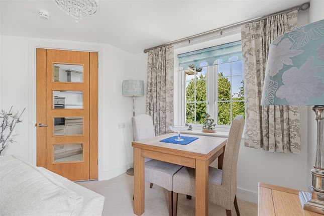 21 Gabriel Court, South Road, Saffron Walden photo 4