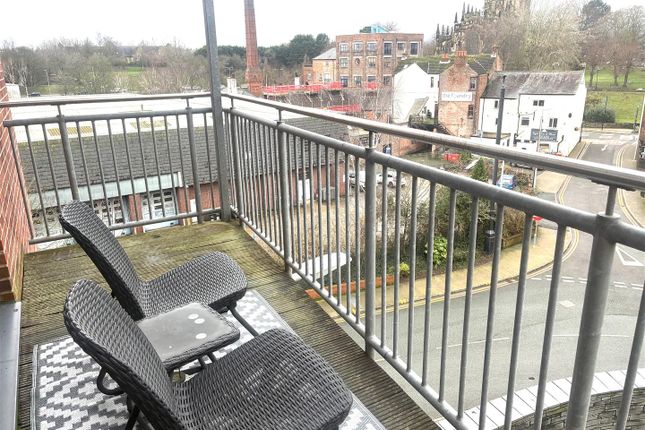 4, Eagles Court, Wrexham photo 4