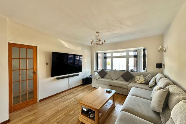 27, Laburnum Road, Hayes photo 3