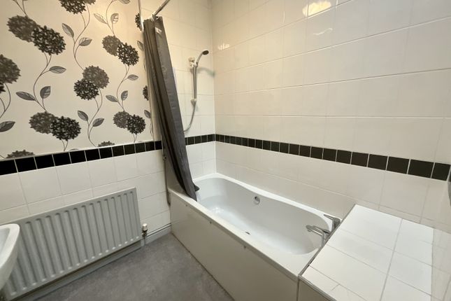 Terraced house to rent in Hordley Street, Burnley, Lancashire