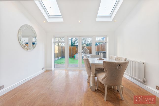 8, Perham Way, St Albans photo 3