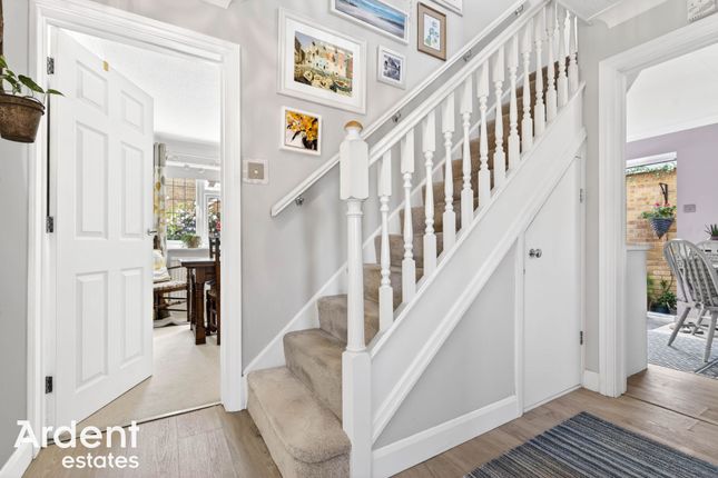 1 Hemmings Court, Maldon photo 4