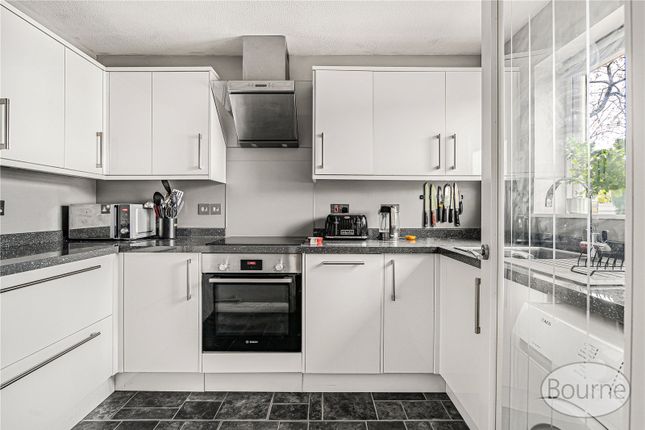 5, Priestly Gardens, Woking photo 2