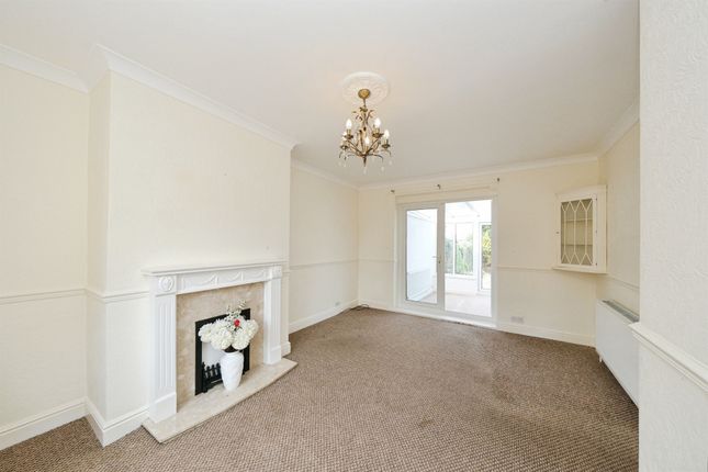 45, Firbeck Crescent, Worksop photo 2