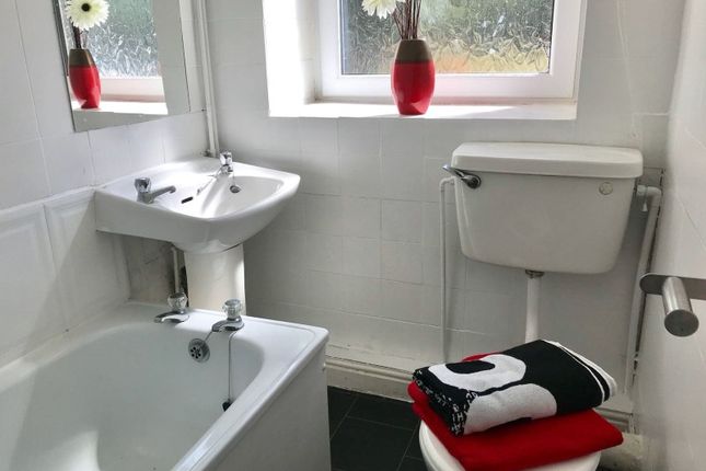 44, Cumberland Court, Leeds photo 4