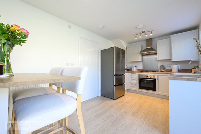 45, Cliffe Hill View, Huddersfield photo 5